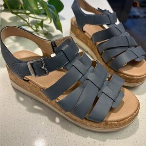 Dr. Scholl's Gray Strappy Wedge Sandals